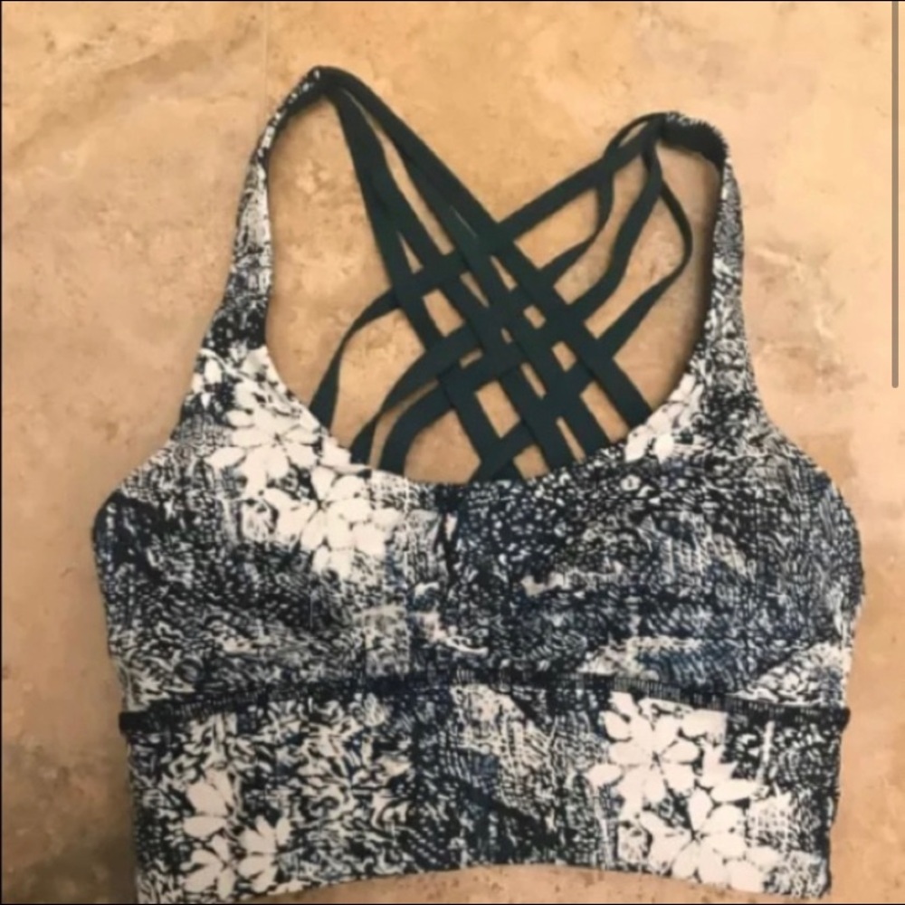 Lululemon Sports Bra, Size 2, barely worn